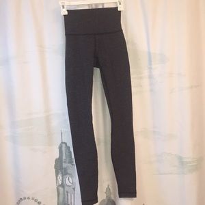 Grey/black patterned lululemon leggings